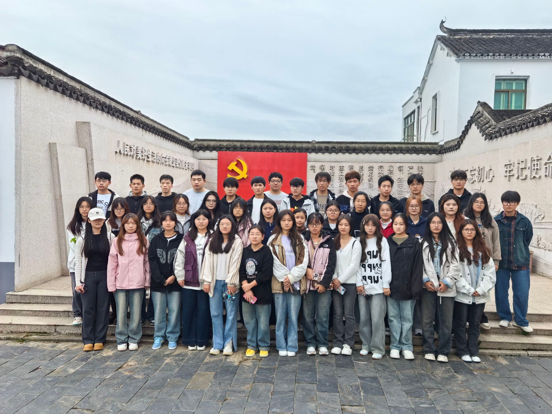 10d2b8.jpg